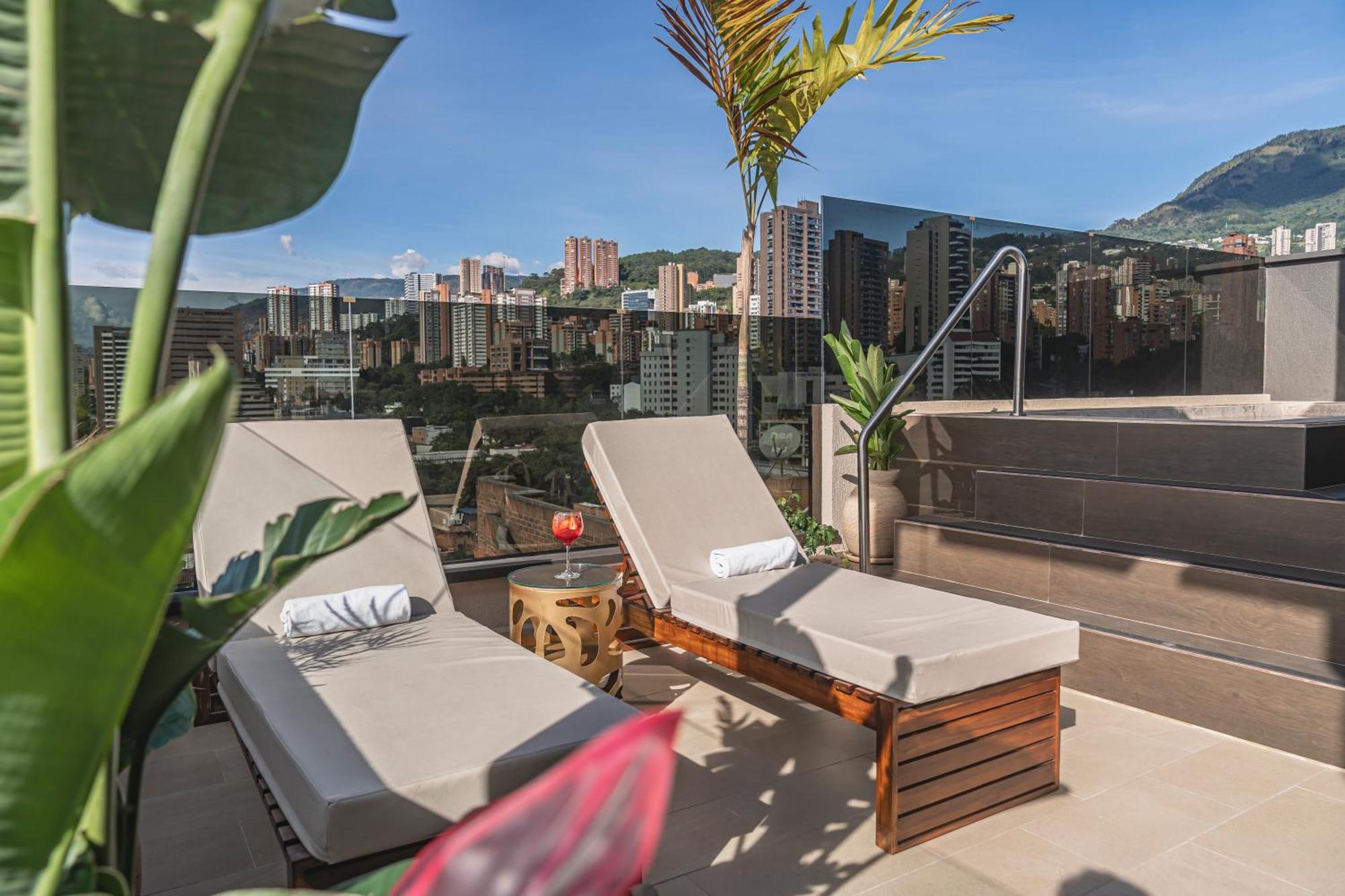 Golden Valley Hotel Medellín Eksteriør billede
