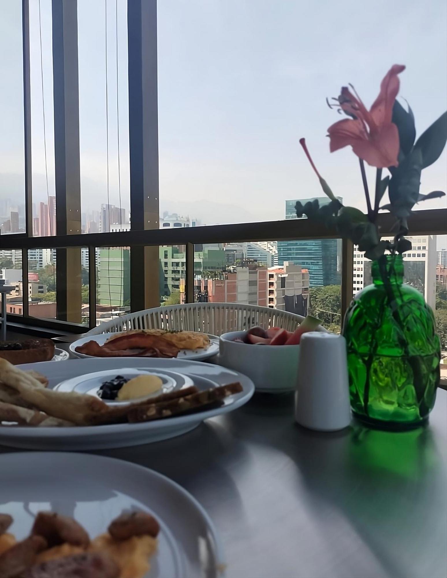 Golden Valley Hotel Medellín Eksteriør billede